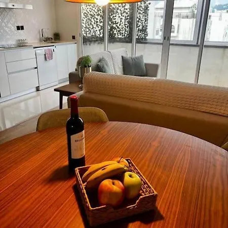 Apartment Flat Moderno E Em